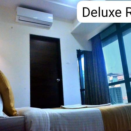The Best Hotel Мумбаи Экстерьер фото