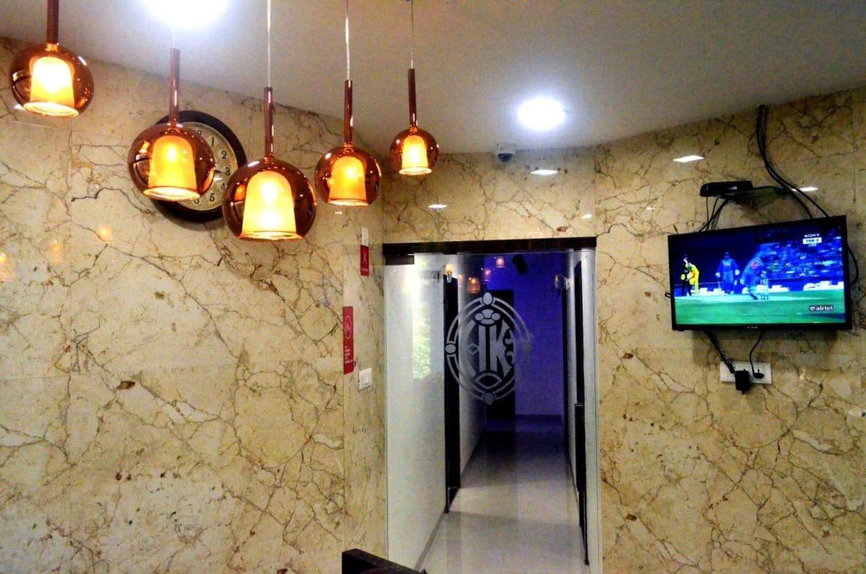 The Best Hotel Мумбаи Экстерьер фото